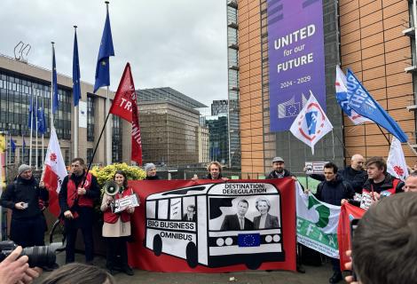 Protest against the Omnibus proposal outside the EU Parliament